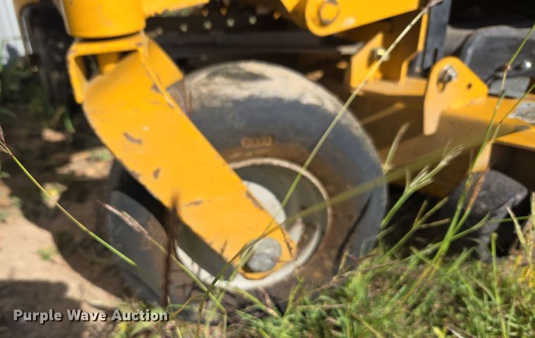 image for item ER8094 2014 Hustler Fastrak SD ZTR lawn mower