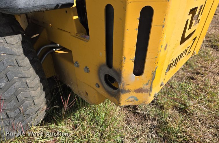 image for item ER8095 Hustler Super Z ZTR lawn mower