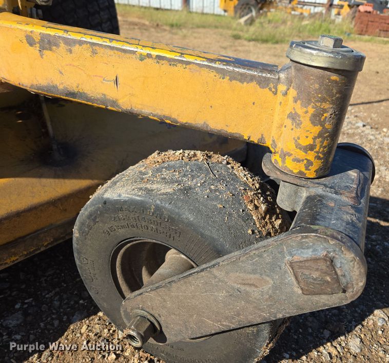 image for item ER8096 2014 Hustler Super Z ZTR lawn mower