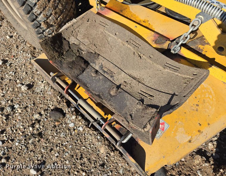 image for item ER8096 2014 Hustler Super Z ZTR lawn mower