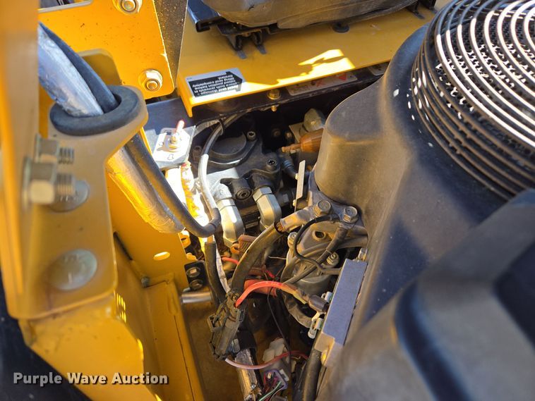 image for item ER8096 2014 Hustler Super Z ZTR lawn mower