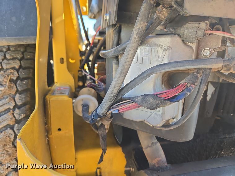 image for item ER8096 2014 Hustler Super Z ZTR lawn mower