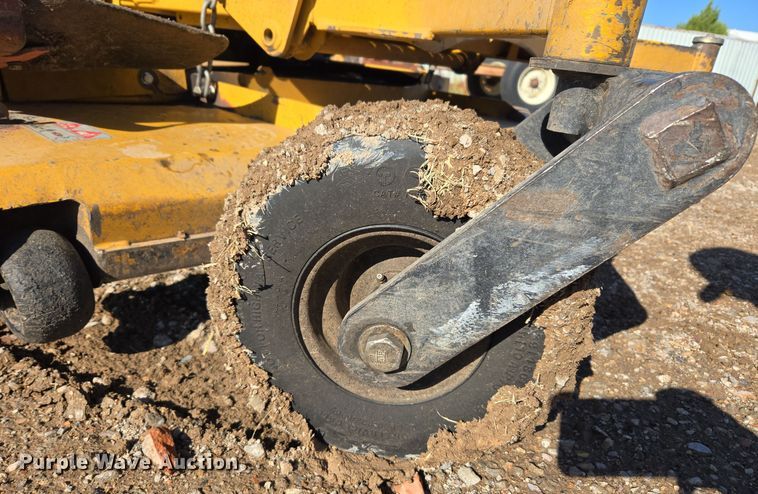 image for item ER8096 2014 Hustler Super Z ZTR lawn mower