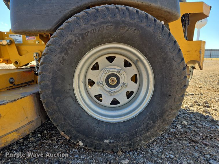 image for item ER8096 2014 Hustler Super Z ZTR lawn mower