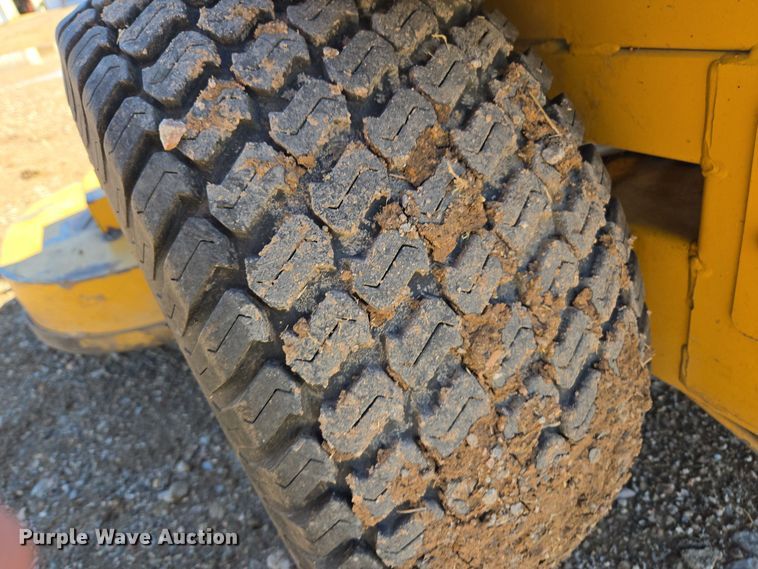 image for item ER8096 2014 Hustler Super Z ZTR lawn mower