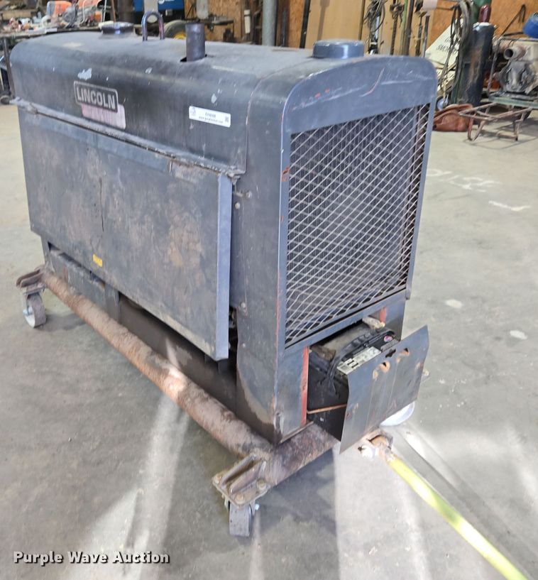 image for item ER8098 Lincoln SA-200 F-163 welder