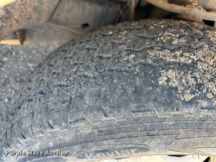 image for item ER8100 2013 Ford F150 SuperCab pickup truck