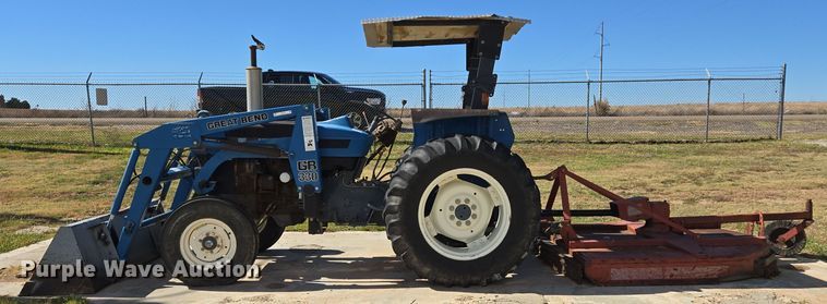 image for item ER8102 1997 New Holland 3930 tractor