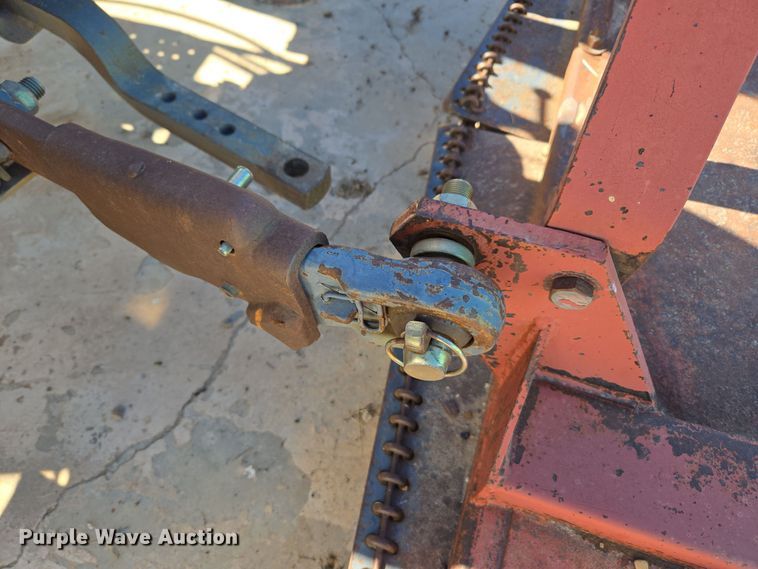 image for item ER8102 1997 New Holland 3930 tractor