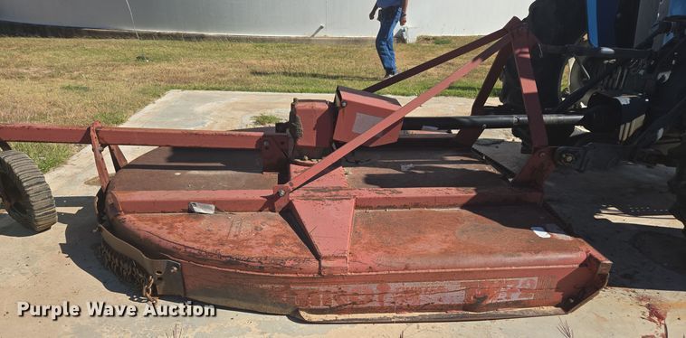 image for item ER8102 1997 New Holland 3930 tractor