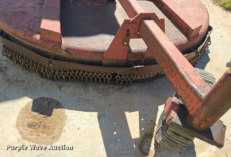 image for item ER8102 1997 New Holland 3930 tractor