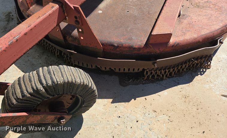 image for item ER8102 1997 New Holland 3930 tractor