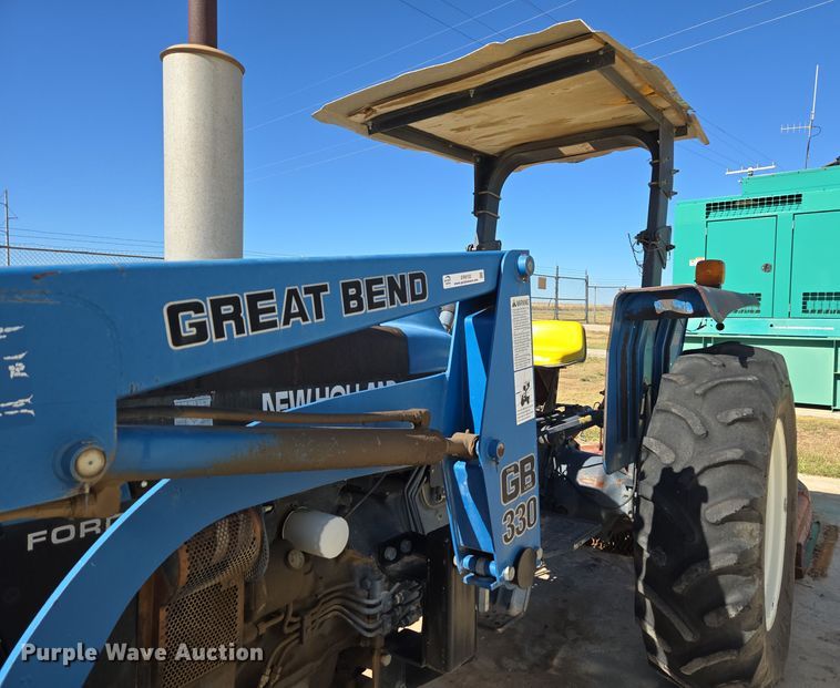 image for item ER8102 1997 New Holland 3930 tractor