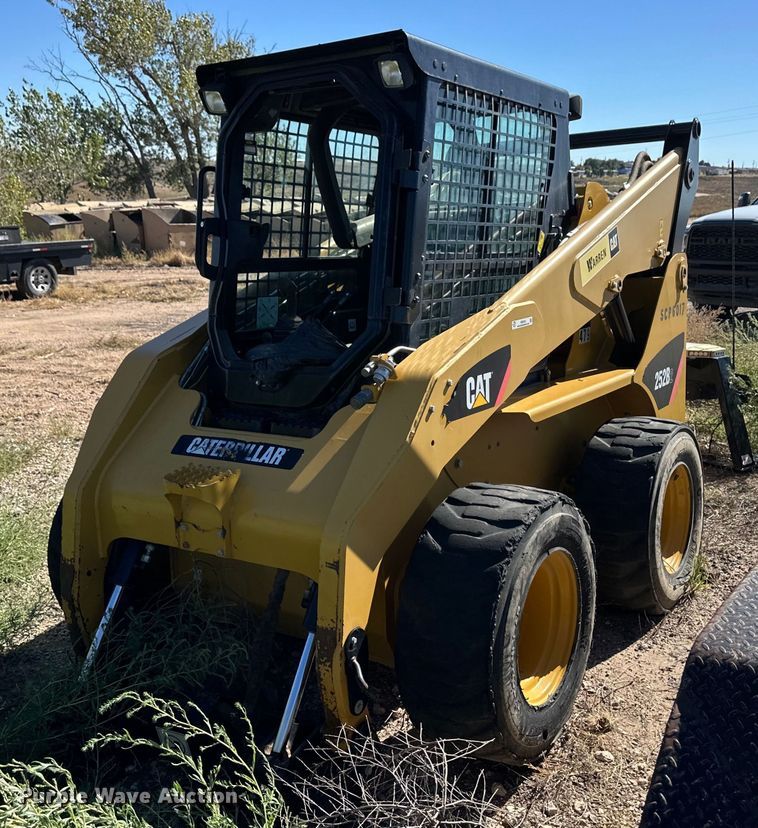 image for item ER8103 2010 Caterpillar 252 B2 skid steer loader