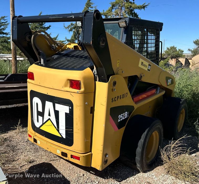image for item ER8103 2010 Caterpillar 252 B2 skid steer loader