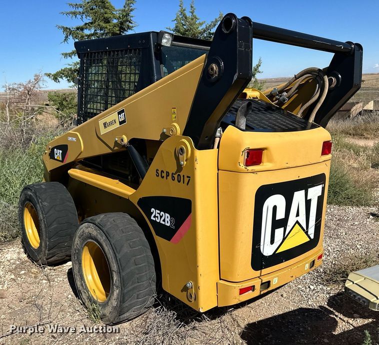 image for item ER8103 2010 Caterpillar 252 B2 skid steer loader