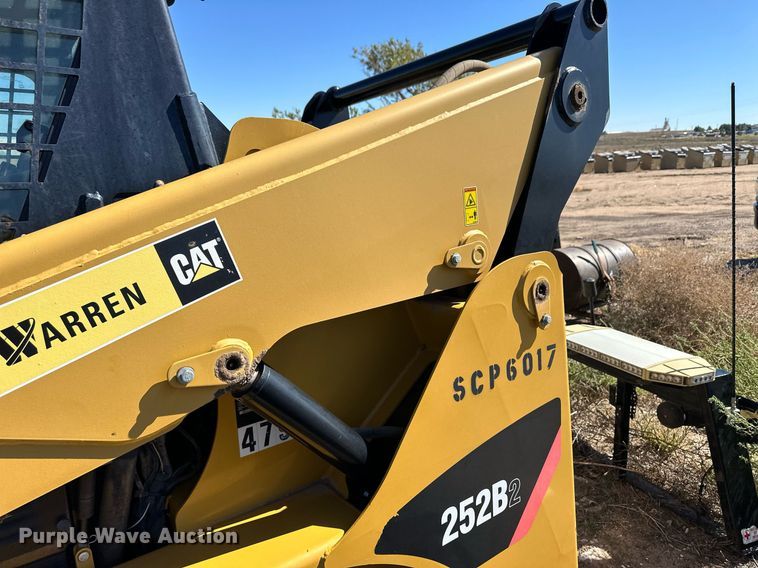 image for item ER8103 2010 Caterpillar 252 B2 skid steer loader