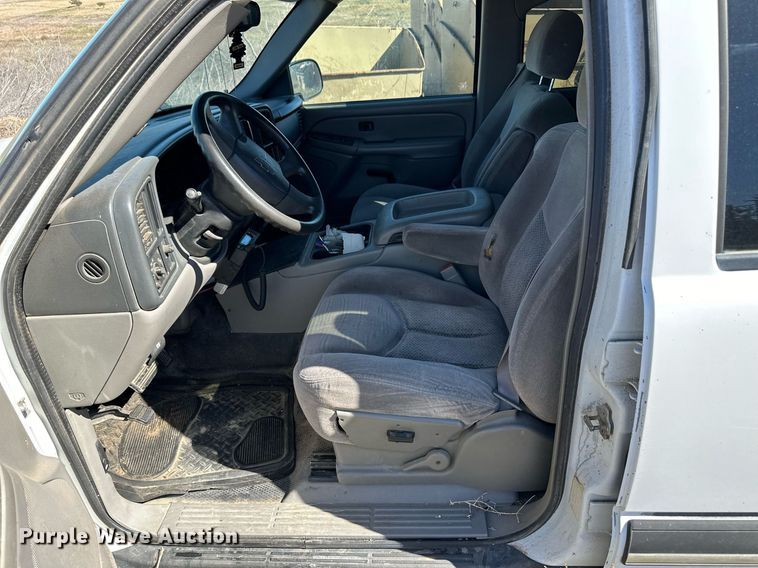 image for item ER8105 2005 Chevrolet Tahoe SUV