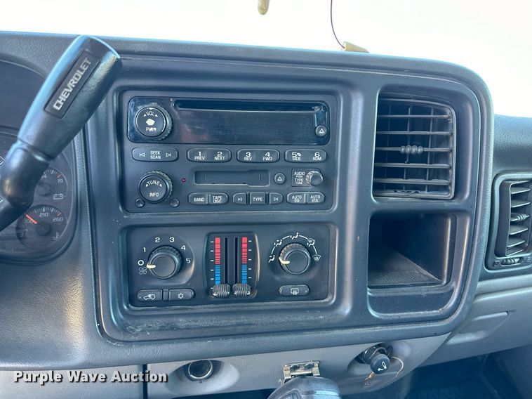 image for item ER8105 2005 Chevrolet Tahoe SUV