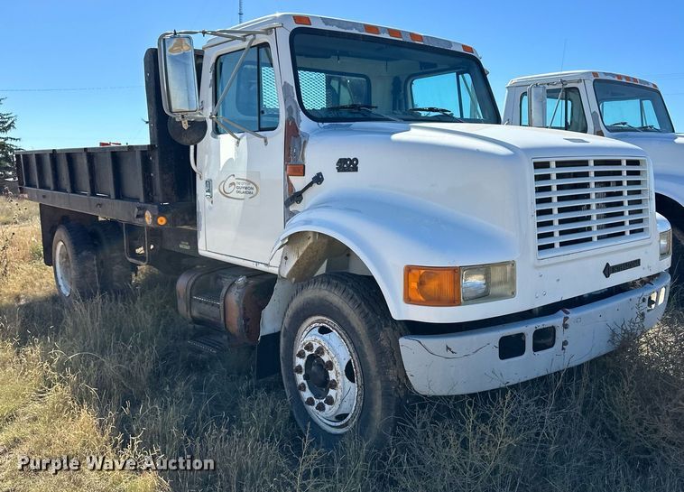 image for item ER8106 1997 International 4700 dump truck