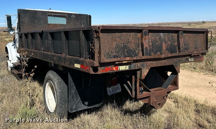 image for item ER8106 1997 International 4700 dump truck
