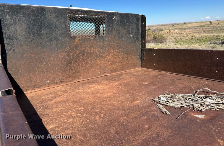 image for item ER8106 1997 International 4700 dump truck