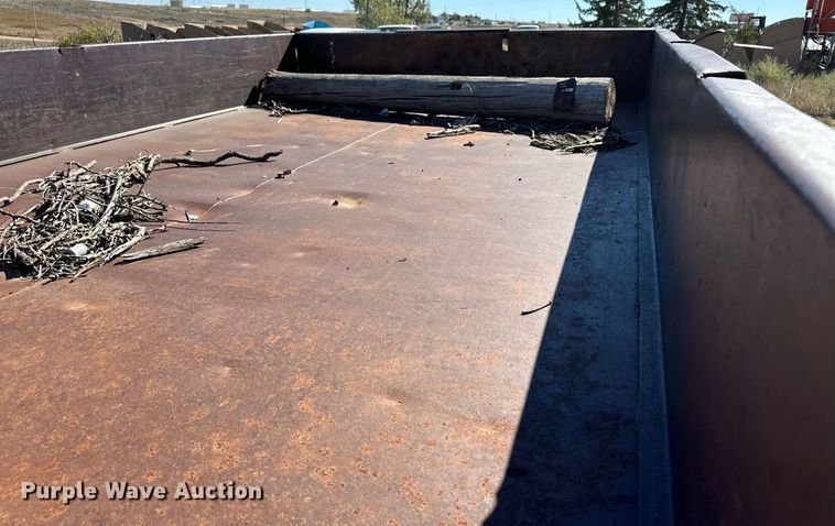 image for item ER8106 1997 International 4700 dump truck