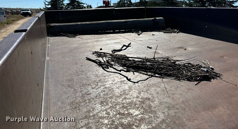 image for item ER8106 1997 International 4700 dump truck