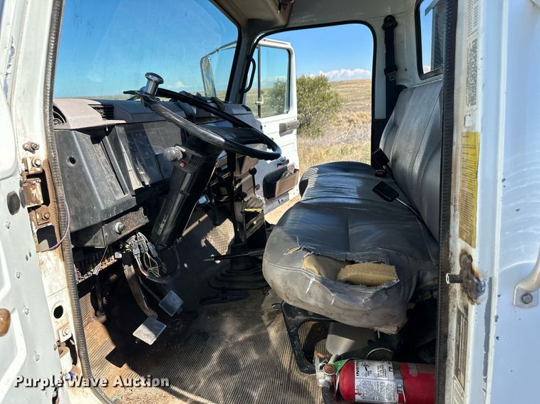 image for item ER8106 1997 International 4700 dump truck