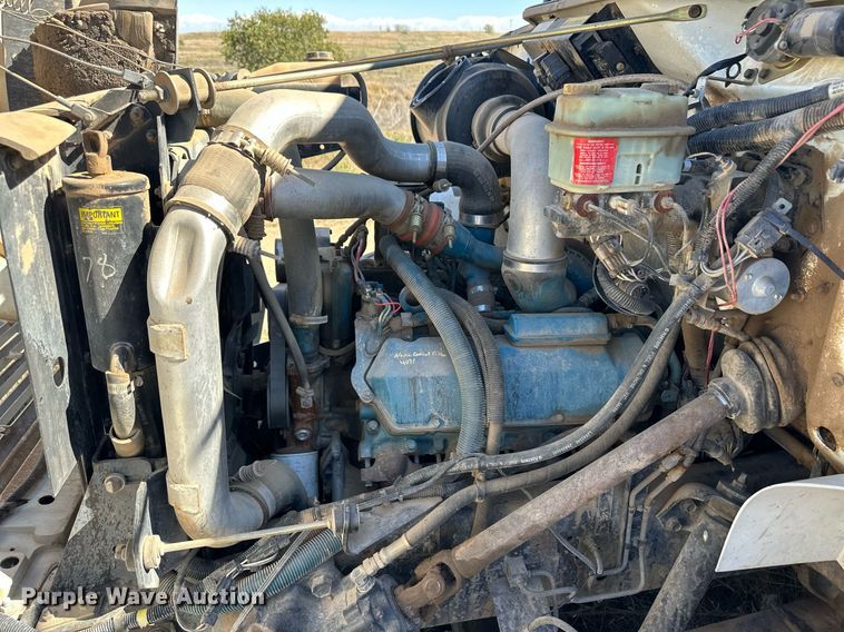 image for item ER8106 1997 International 4700 dump truck