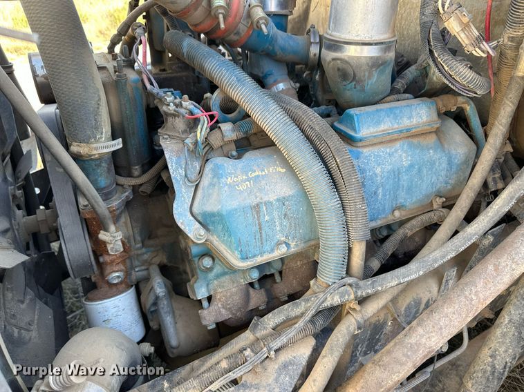 image for item ER8106 1997 International 4700 dump truck