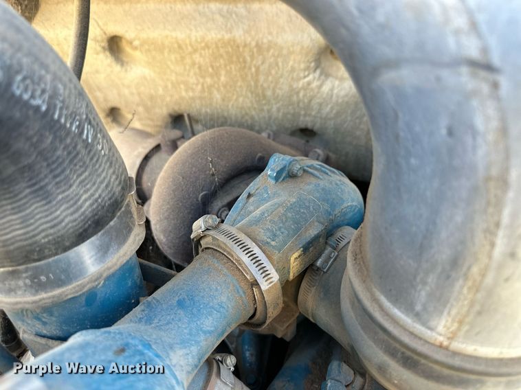 image for item ER8106 1997 International 4700 dump truck