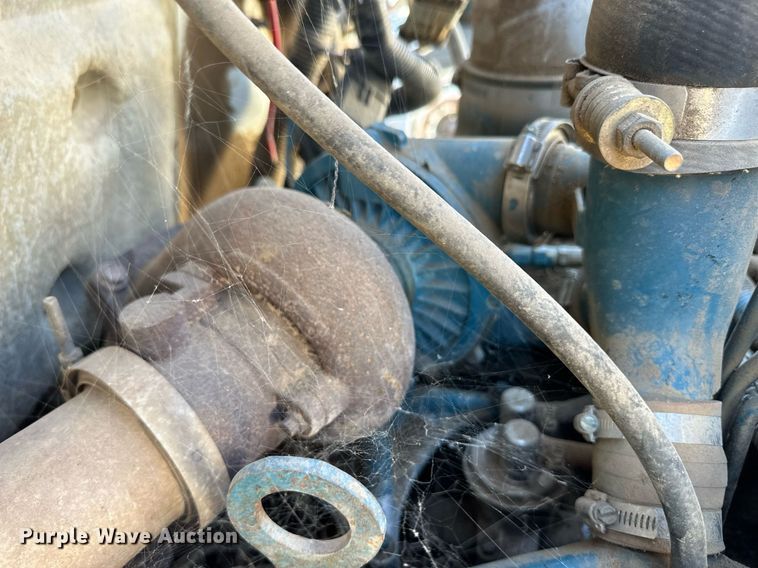 image for item ER8106 1997 International 4700 dump truck