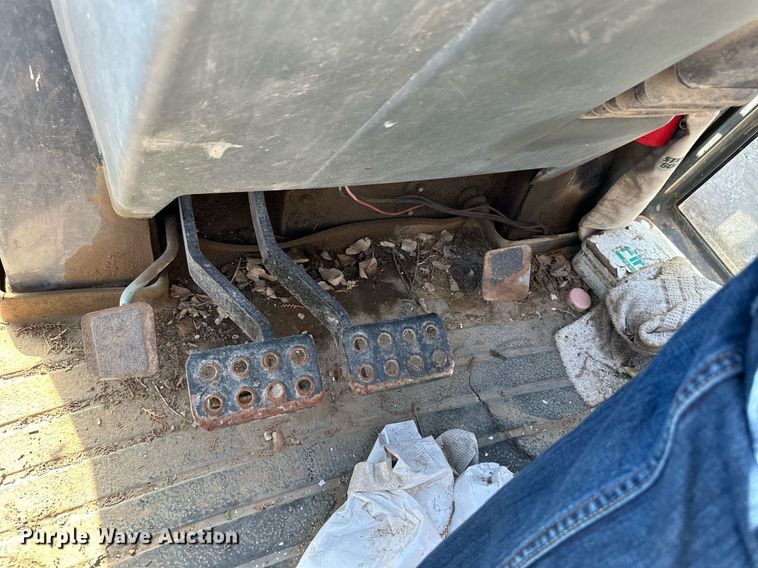 image for item ER8108 1996 Case 580L backhoe