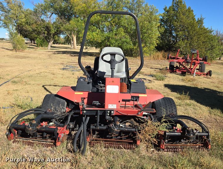 image for item ER8109 Toro Reelmaster 5500D reel mower