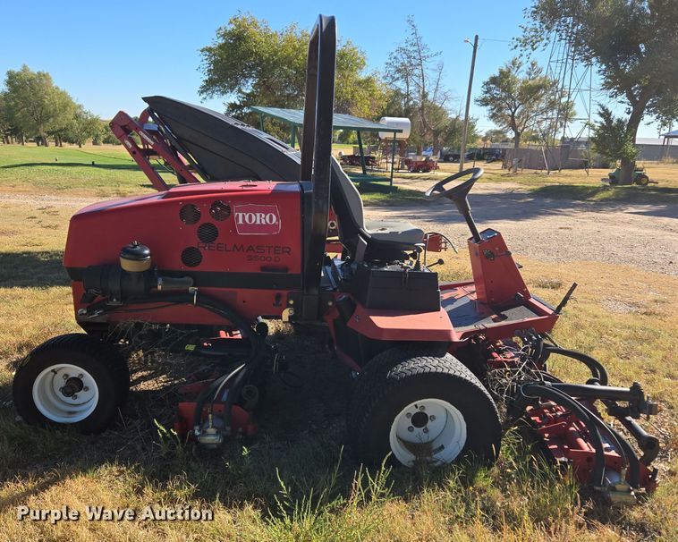 image for item ER8109 Toro Reelmaster 5500D reel mower