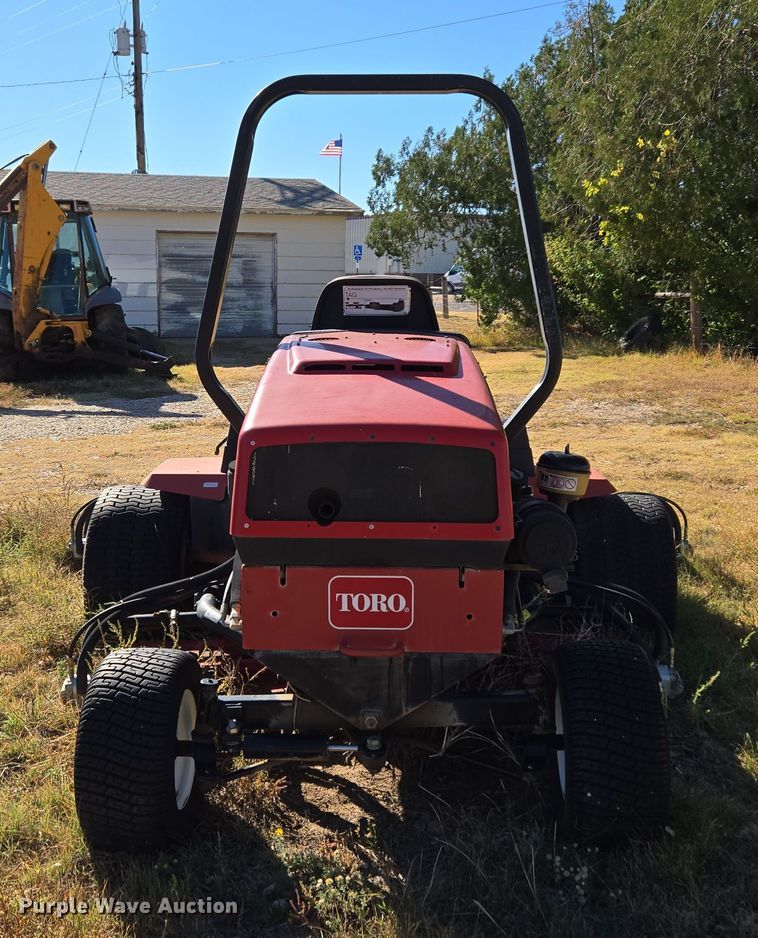 image for item ER8109 Toro Reelmaster 5500D reel mower