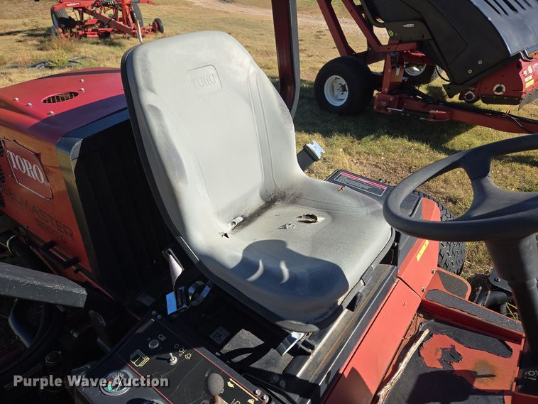 image for item ER8109 Toro Reelmaster 5500D reel mower