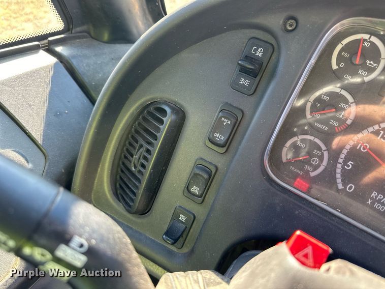 image for item ER8115 2013 Freightliner B2B school bus