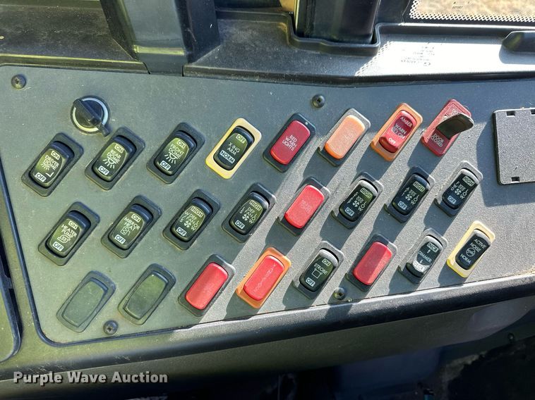 image for item ER8115 2013 Freightliner B2B school bus