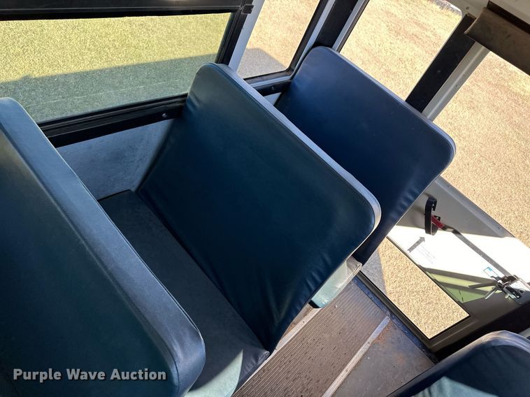 image for item ER8115 2013 Freightliner B2B school bus