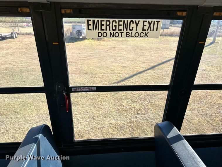 image for item ER8115 2013 Freightliner B2B school bus