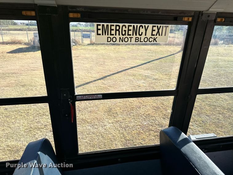 image for item ER8115 2013 Freightliner B2B school bus