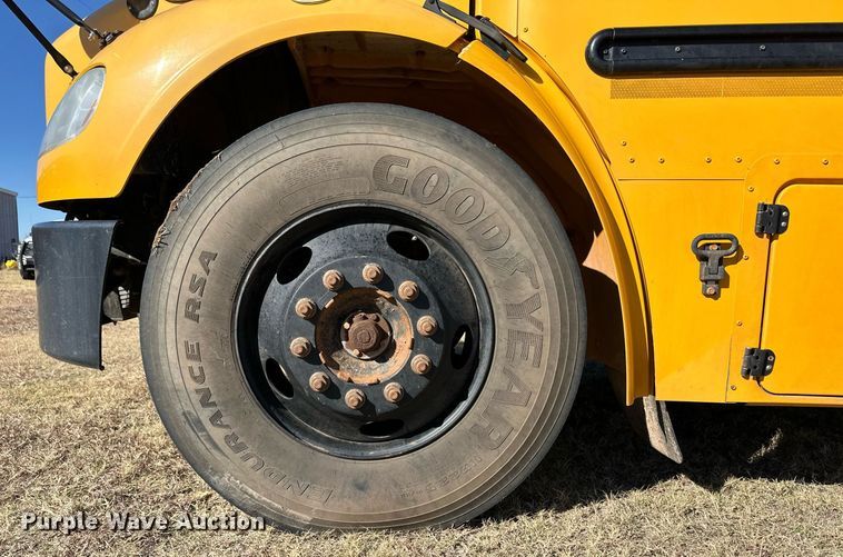 image for item ER8115 2013 Freightliner B2B school bus