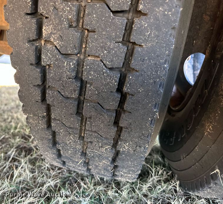 image for item ER8115 2013 Freightliner B2B school bus