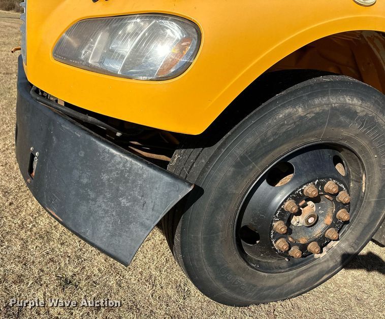 image for item ER8116 2013 Freightliner B2B school bus