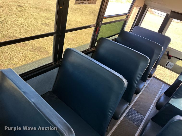 image for item ER8116 2013 Freightliner B2B school bus