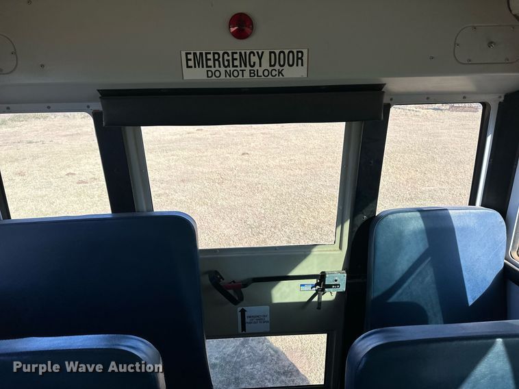 image for item ER8116 2013 Freightliner B2B school bus