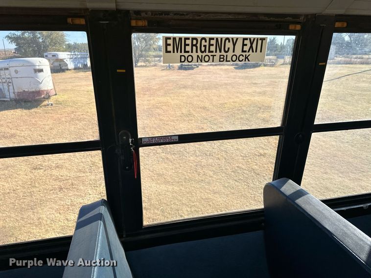 image for item ER8116 2013 Freightliner B2B school bus