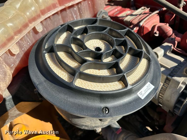 image for item ER8116 2013 Freightliner B2B school bus